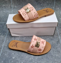 Load image into Gallery viewer, Slipper