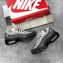 Load image into Gallery viewer, Shoes