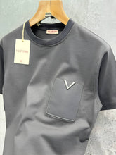 Load image into Gallery viewer, Tshirt