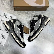 Load image into Gallery viewer, Shoes