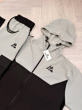 Load image into Gallery viewer, Tracksuit men