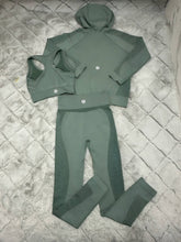 Load image into Gallery viewer, Tracksuit women