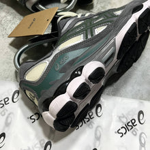 Load image into Gallery viewer, Shoes
