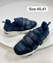 Load image into Gallery viewer, Shoes