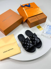 Load image into Gallery viewer, Slipper