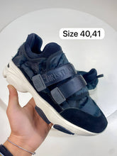 Load image into Gallery viewer, Shoes
