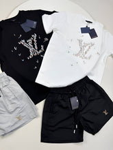 Load image into Gallery viewer, Tshirt