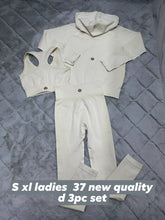 Load image into Gallery viewer, Tracksuit women