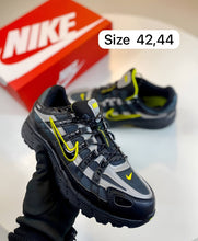 Load image into Gallery viewer, Shoes