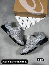 Load image into Gallery viewer, Shoes