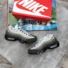 Load image into Gallery viewer, Shoes