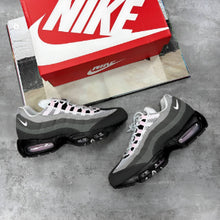 Load image into Gallery viewer, Shoes