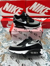 Load image into Gallery viewer, Shoes