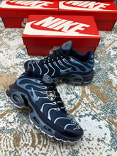 Load image into Gallery viewer, Shoes
