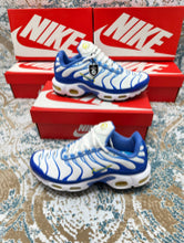 Load image into Gallery viewer, Shoes