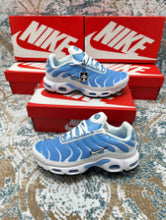 Load image into Gallery viewer, Shoes