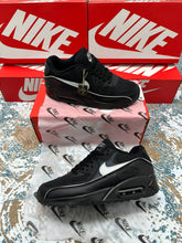 Load image into Gallery viewer, Shoes