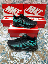 Load image into Gallery viewer, Shoes