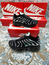 Load image into Gallery viewer, Shoes