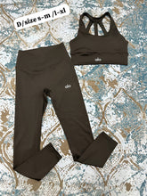 Load image into Gallery viewer, Tracksuit women