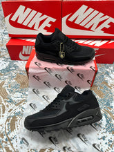 Load image into Gallery viewer, Shoes