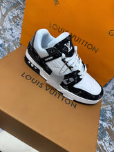Load image into Gallery viewer, Shoes