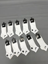 Load image into Gallery viewer, Socks