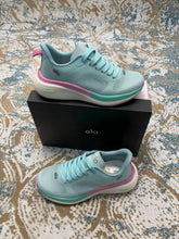 Load image into Gallery viewer, Shoes