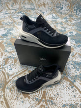 Load image into Gallery viewer, Shoes