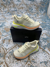 Load image into Gallery viewer, Shoes