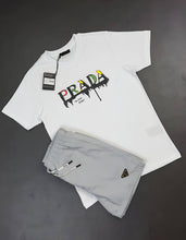 Load image into Gallery viewer, T-shirt