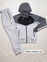 Load image into Gallery viewer, Tracksuit