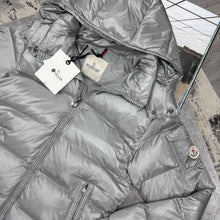 Load image into Gallery viewer, Jacket