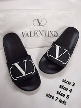 Load image into Gallery viewer, Slipper