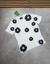 Load image into Gallery viewer, Tshirt