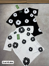 Load image into Gallery viewer, Tshirt