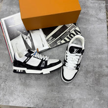 Load image into Gallery viewer, Shoes