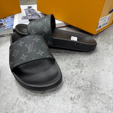 Load image into Gallery viewer, Slipper