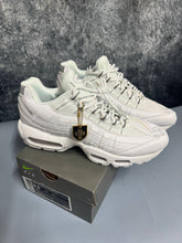 Load image into Gallery viewer, Shoes