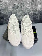 Load image into Gallery viewer, Shoes