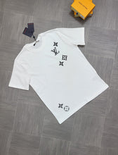Load image into Gallery viewer, T-shirt