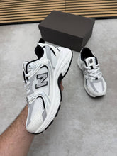 Load image into Gallery viewer, Shoes