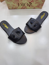 Load image into Gallery viewer, Slipper