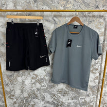Load image into Gallery viewer, Tshirt