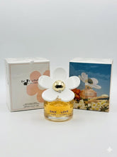 Load image into Gallery viewer, Perfume