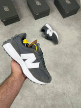 Load image into Gallery viewer, Shoes
