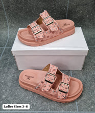 Load image into Gallery viewer, Slipper