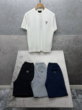 Load image into Gallery viewer, Tshirt