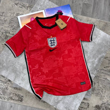 Load image into Gallery viewer, Tshirt