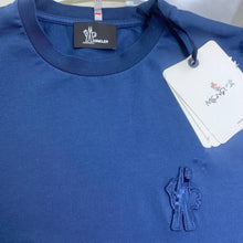 Load image into Gallery viewer, Tshirt